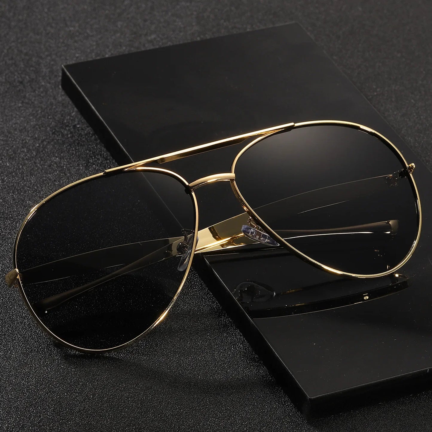 Luxury Designer Oversized Pilot Metal Sunglasses Women Fashion Vintage Sunglasses Men Travel Female Eyewear UV400 Gafas De Sol