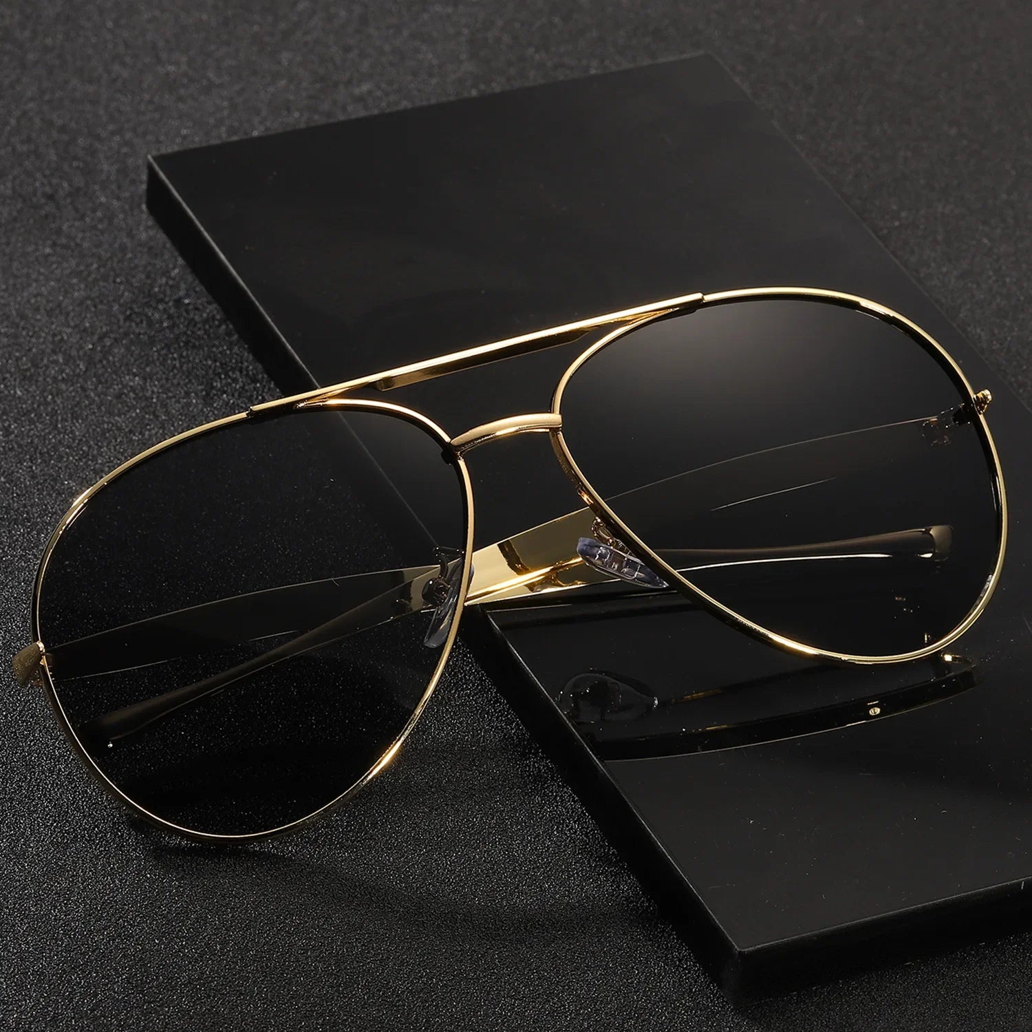 Luxury Designer Oversized Pilot Metal Sunglasses Women Fashion Vintage Sunglasses Men Travel Female Eyewear UV400 Gafas De Sol